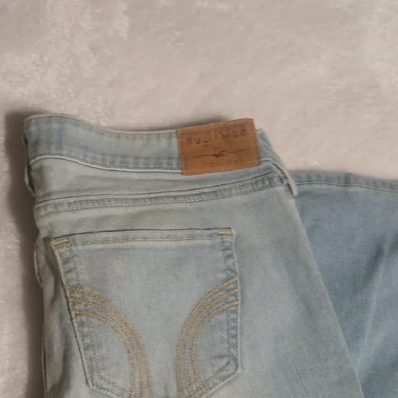 Hollister Light Blue Rippef Boyfriend Jeans - Picture 3 of 4